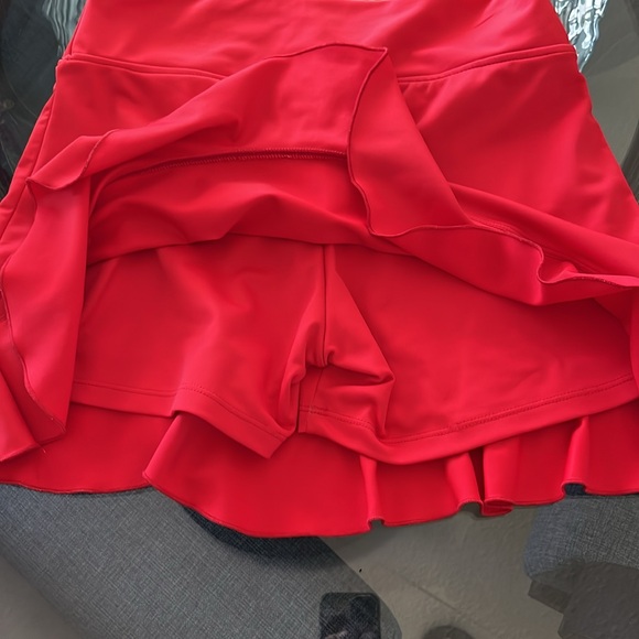 Tina + Jenna Ruffle Hem Pickleball Skort - Picture 5 of 7